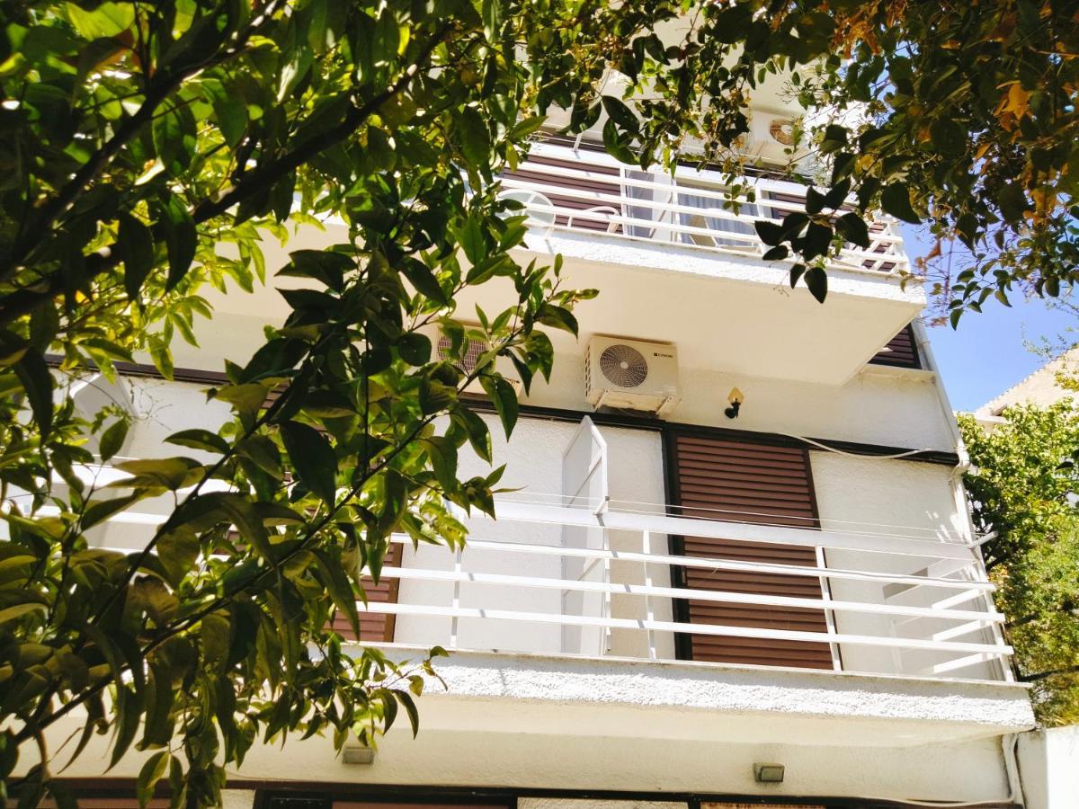 Golden Star Hotel Agia Marina  Exterior photo
