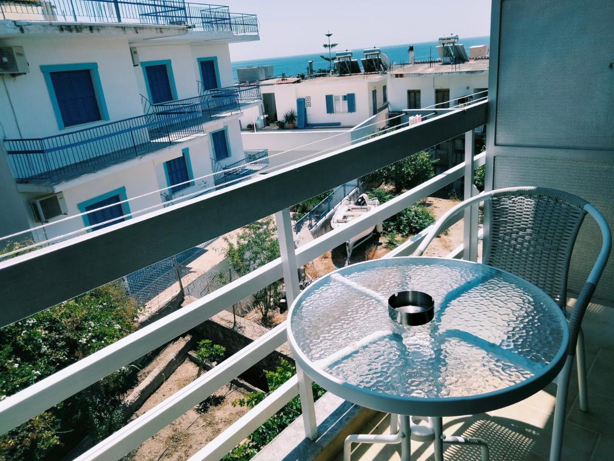 Golden Star Hotel Agia Marina  Exterior photo