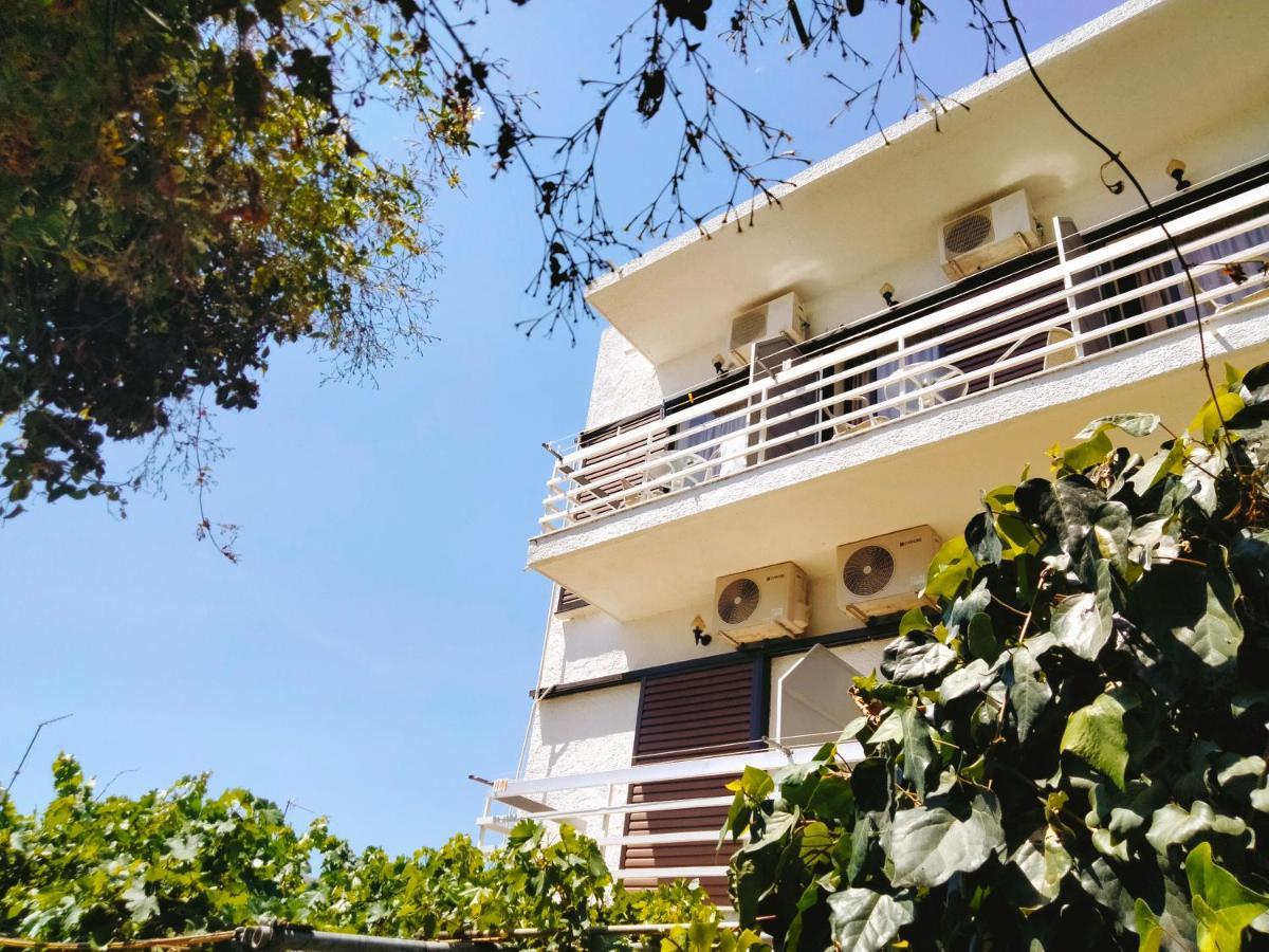 Golden Star Hotel Agia Marina  Exterior photo