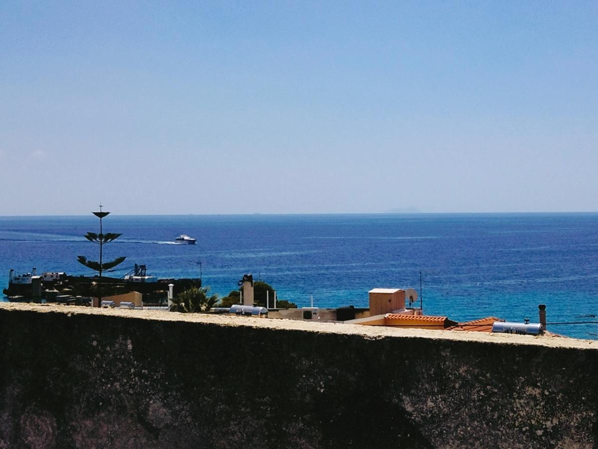 Golden Star Hotel Agia Marina  Exterior photo