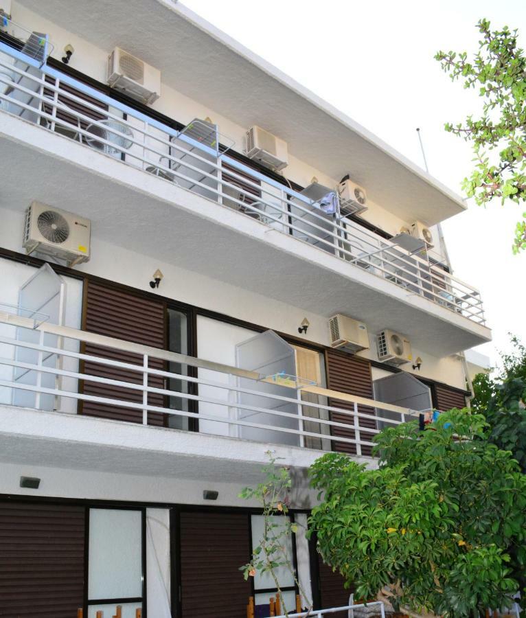 Golden Star Hotel Agia Marina  Exterior photo