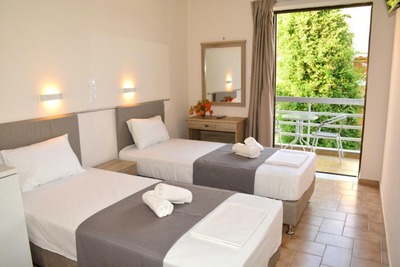 Golden Star Hotel Agia Marina  Exterior photo